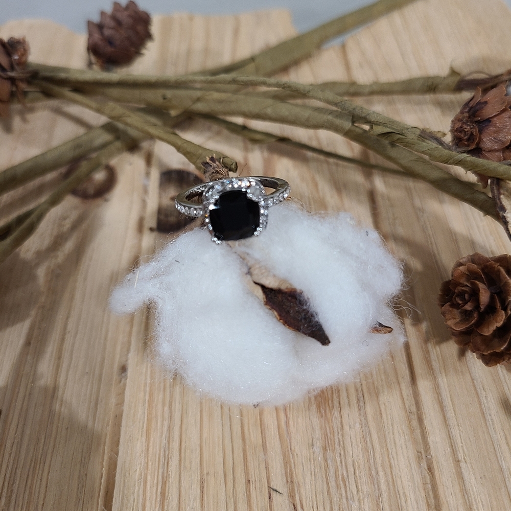 🖤🖤HOST PICK🖤🖤BEAUTIFUL!! BLACK   AMETHYST Halo Cut Ring with Tiny CZ'S - Picture 10 of 13